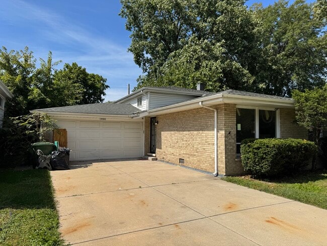 property at 15300 Harper Ave