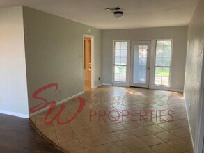 1470 W South Loop in Stephenville, TX - Building Photo - Building Photo