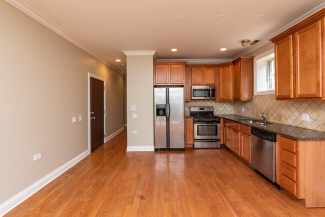 6217 S Kimbark Ave, Unit GN in Chicago, IL - Building Photo - Building Photo