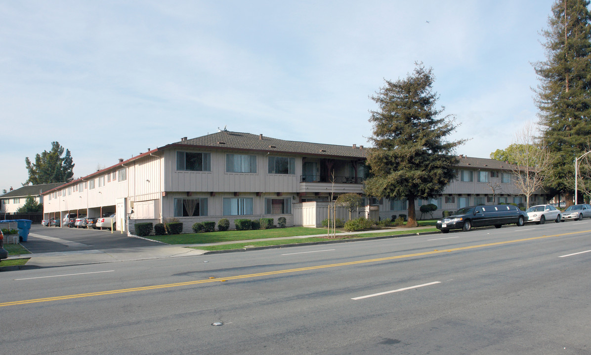 Towle Apartments in Palo Alto, CA - Foto de edificio