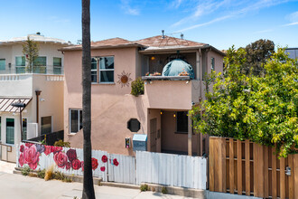 23 Rose Ave in Venice, CA - Building Photo - Building Photo