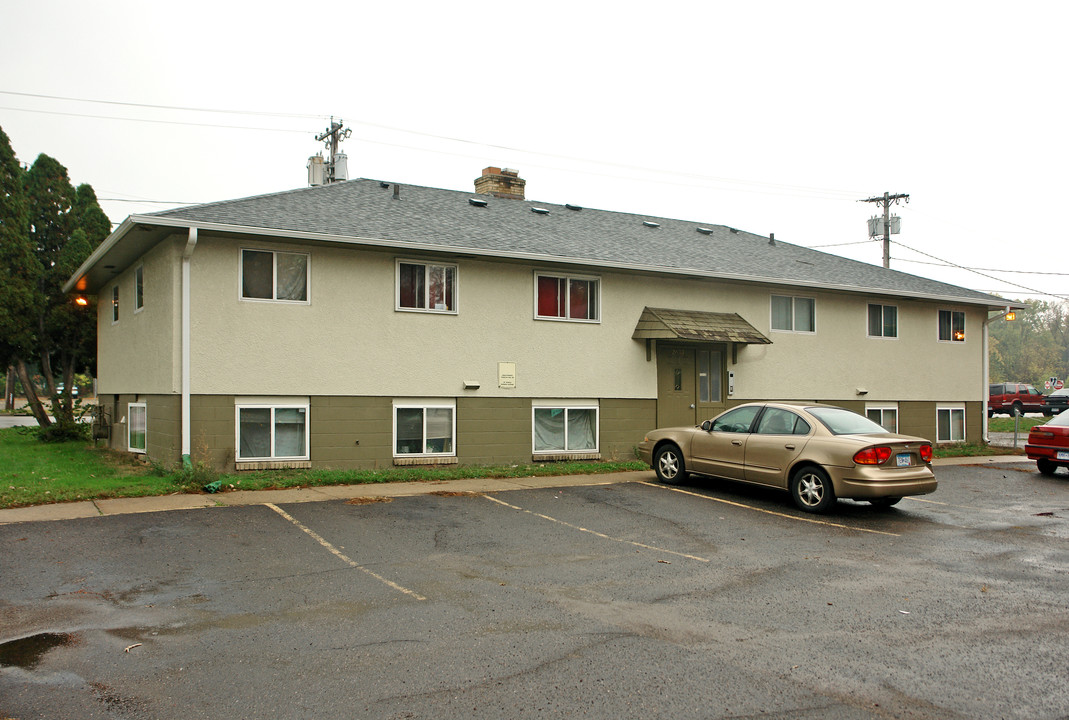 Division Street Apartments in North St. Paul, MN - Building Photo