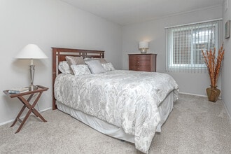 Essex At Hampton in Rochester Hills, MI - Foto de edificio - Interior Photo