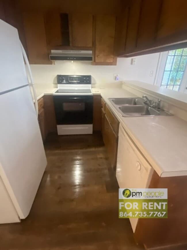 6 Pointer Ln in Greenville, SC - Building Photo - Building Photo