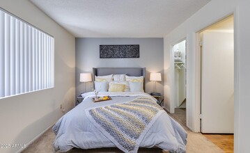 4101 W Union Hills Dr in Glendale, AZ - Building Photo - Building Photo