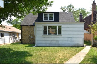 3046 Emerson St in Franklin Park, IL - Foto de edificio - Building Photo