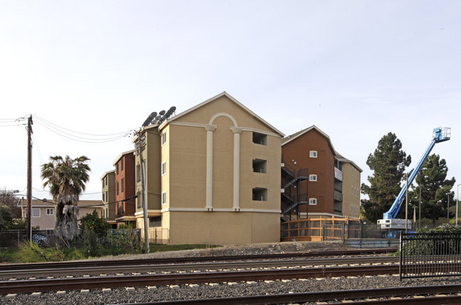 Balmoral Luxury Apartments in Santa Clara, CA - Building Photo - Building Photo