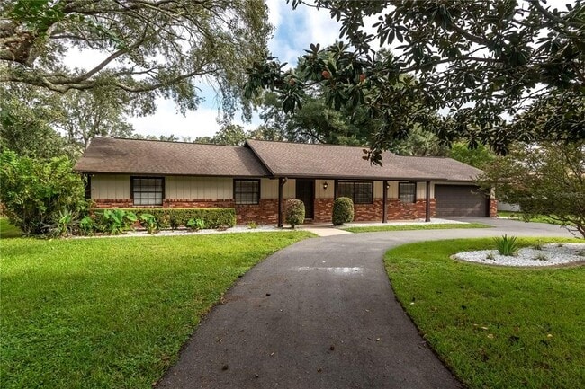 property at 4025 SE 17th Pl