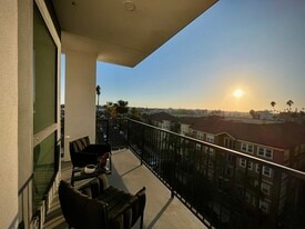 904 S New Hampshire Ave, Unit 701 in Los Angeles, CA - Building Photo