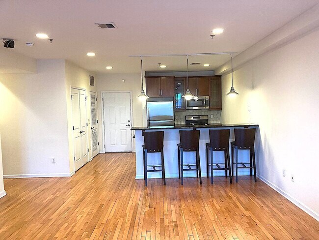 203-207-207 Hackensack Plank Rd in Weehawken, NJ - Building Photo - Building Photo