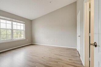 3343 S Kirkman Rd in Orlando, FL - Building Photo - Building Photo