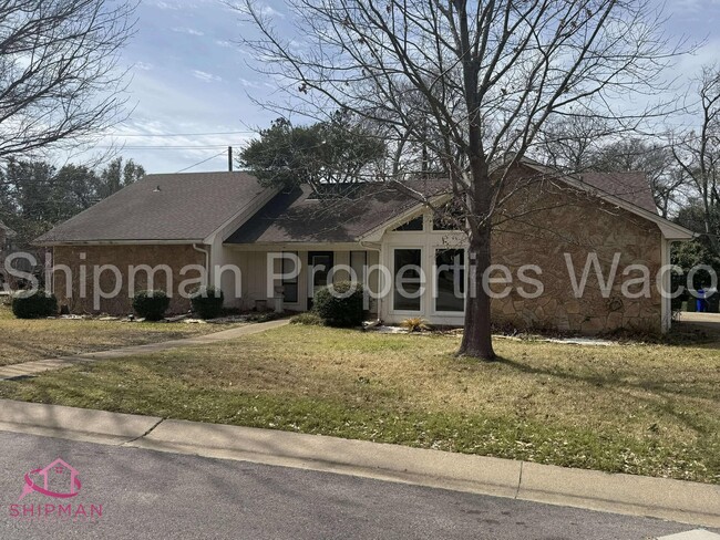 property at 3712 Greenleaf Dr