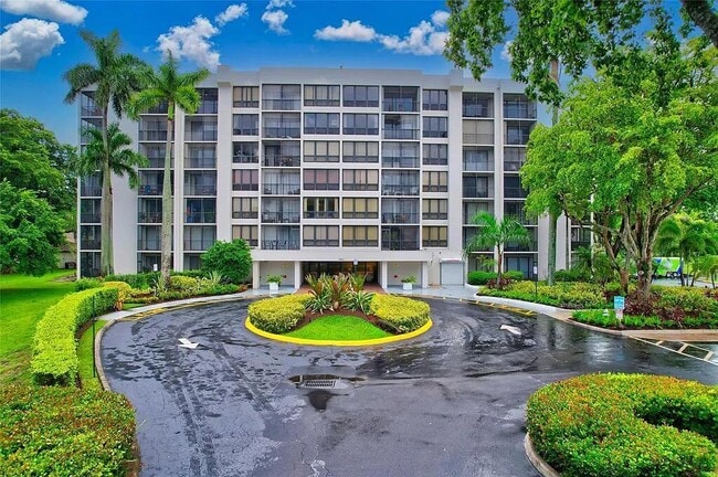 property at 5951 Wellesley Park Dr