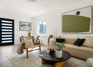 6527 W 85th St in Los Angeles, CA - Building Photo - Building Photo