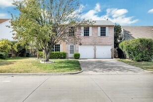 8105 Flowertree Dr in Fort Worth, TX - Building Photo