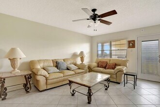 1903 Bermuda Cir in Coconut Creek, FL - Foto de edificio - Building Photo