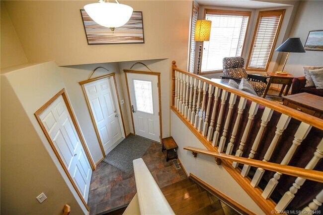 8833-8113 113 Ave in Grande Prairie, AB - Building Photo - Building Photo