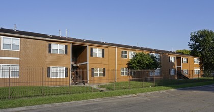 St James Apartments on Preston Place in New Orleans, LA - Building Photo - Building Photo