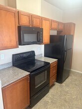 4200 E Commerce Way in Sacramento, CA - Building Photo - Building Photo