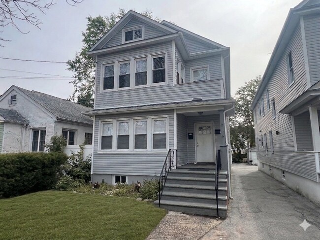 30 E Henry St, Unit 1