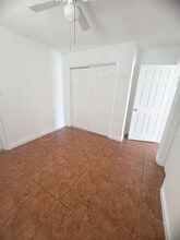 2647 NW 20th St in Fort Lauderdale, FL - Building Photo - Building Photo