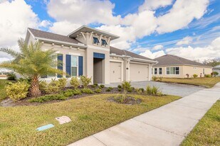 301 Aquamarine Wy in Daytona Beach, FL - Building Photo