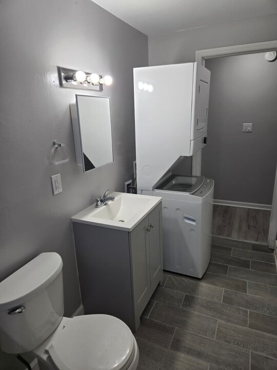 1219 Ruddell Rd, Unit 1219 in Vinton, VA - Building Photo