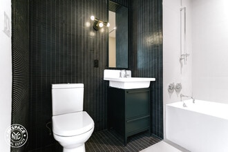 123 Melrose St, Unit 827 in Brooklyn, NY - Building Photo - Building Photo