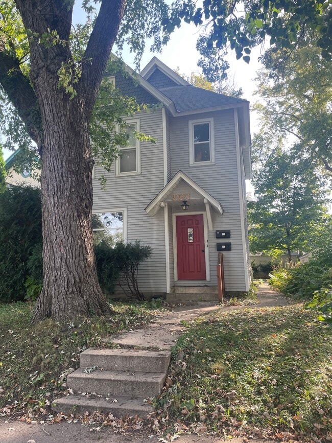 property at 3921 E 26th St