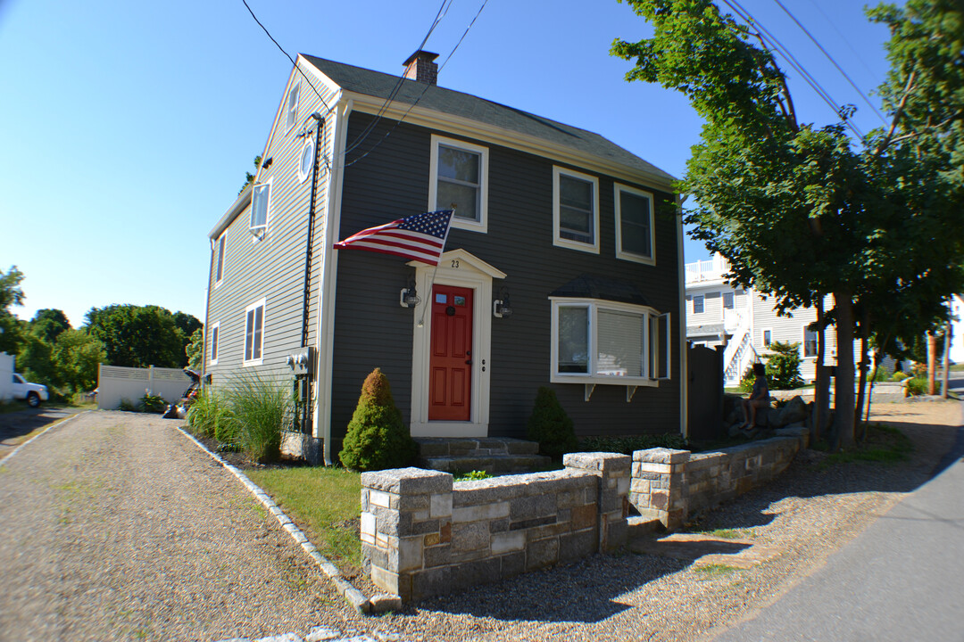 23 High St in Rockport, MA - Building Photo