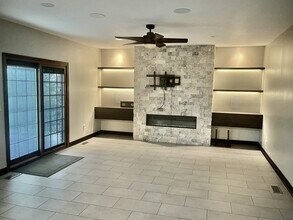 5160 Orchard Crest in Troy, MI - Building Photo - Building Photo