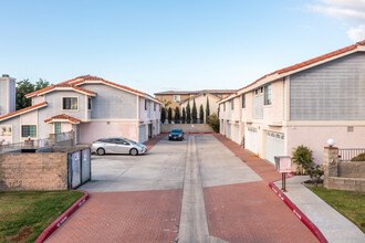 10171 15th St in Garden Grove, CA - Foto de edificio - Building Photo