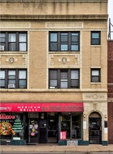 3356 W Montrose Ave in Chicago, IL - Building Photo - Interior Photo