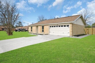 4515 Larch Dr in Baytown, TX - Building Photo - Building Photo