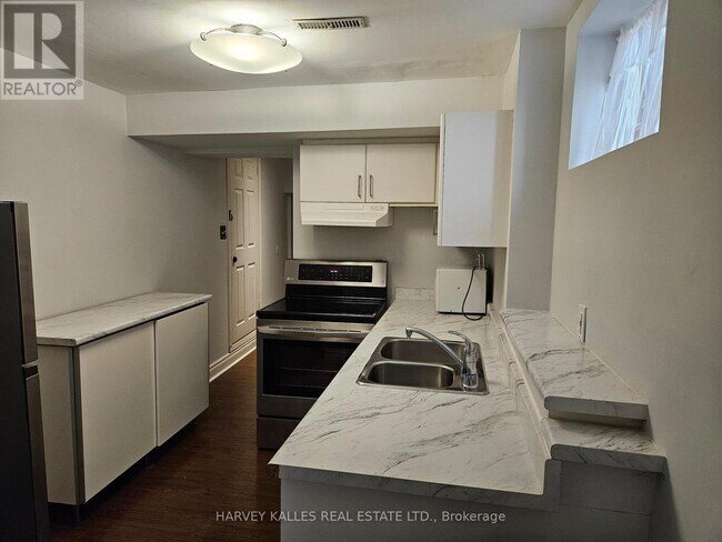 property at 85 Lanark Ave