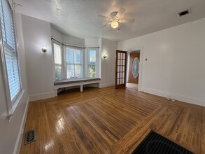 9 Chilton St in Plymouth, MA - Foto de edificio - Building Photo