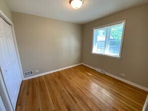 2123 Boeger Ave in Westchester, IL - Building Photo - Building Photo