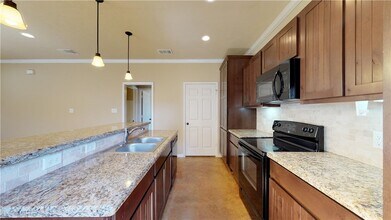 3412 Cullen Trail in College Station, TX - Building Photo - Building Photo