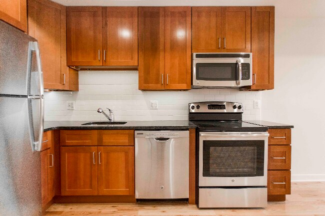 702 S 20th St in Philadelphia, PA - Foto de edificio - Building Photo