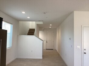 1157 Blue Oak Ln W in Madera, CA - Building Photo - Building Photo