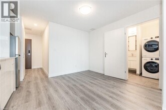 60 Frederick St in Kitchener, ON - Building Photo - Building Photo