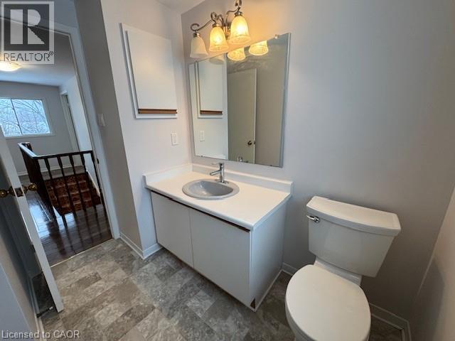 536 Thorndale Dr in Waterloo, ON - Building Photo - Building Photo