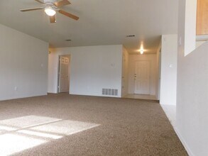 4502 Greyhound Dr in Killeen, TX - Building Photo - Building Photo