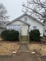 932 42nd Ave in Rock Island, IL - Building Photo