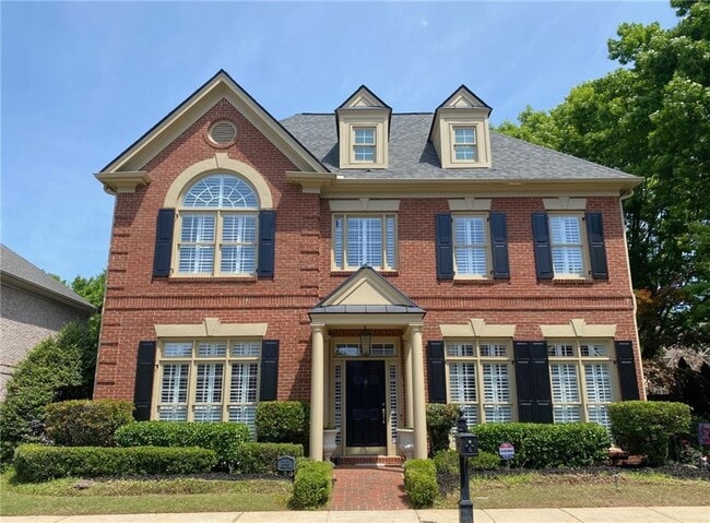 property at 2133 Lucerne Ln SE