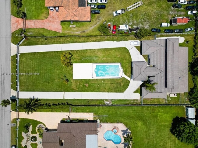 property at 425 SW 129th Ave