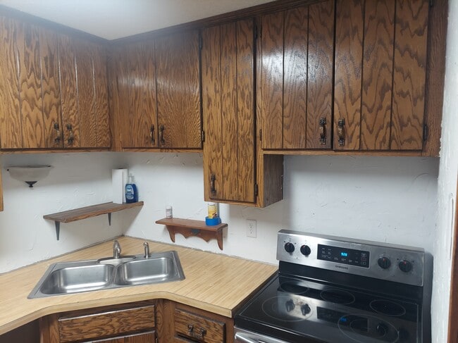 7840 83rd Ct N in Brooklyn Park, MN - Building Photo - Building Photo