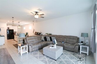 11837 Clare Hill Ave in Riverview, FL - Building Photo - Building Photo