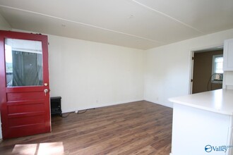 705 Mckinley Ave NE-Unit -½ in Huntsville, AL - Foto de edificio - Building Photo