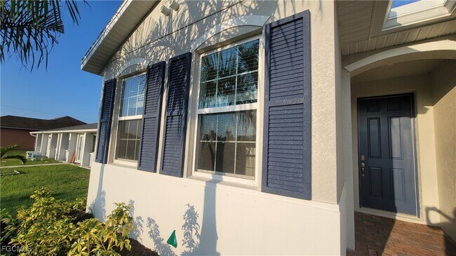 3930 SW 16th Pl in Cape Coral, FL - Building Photo - Building Photo